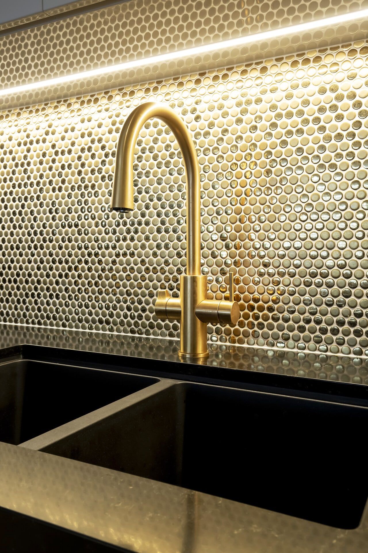 Beautiful gold accent in a modern kitchen