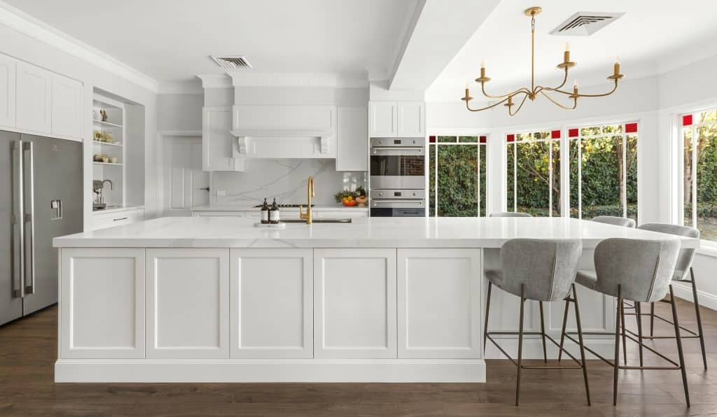 Gorgeous modern kitchen in white