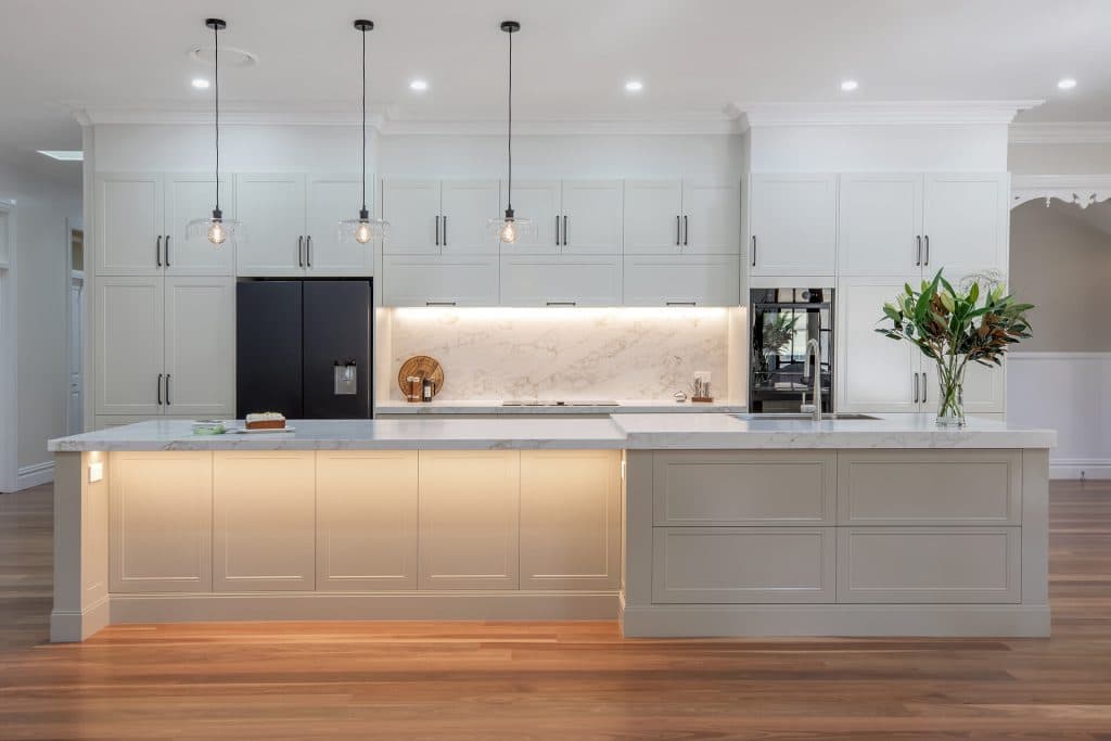 Busy kitchens can look calm